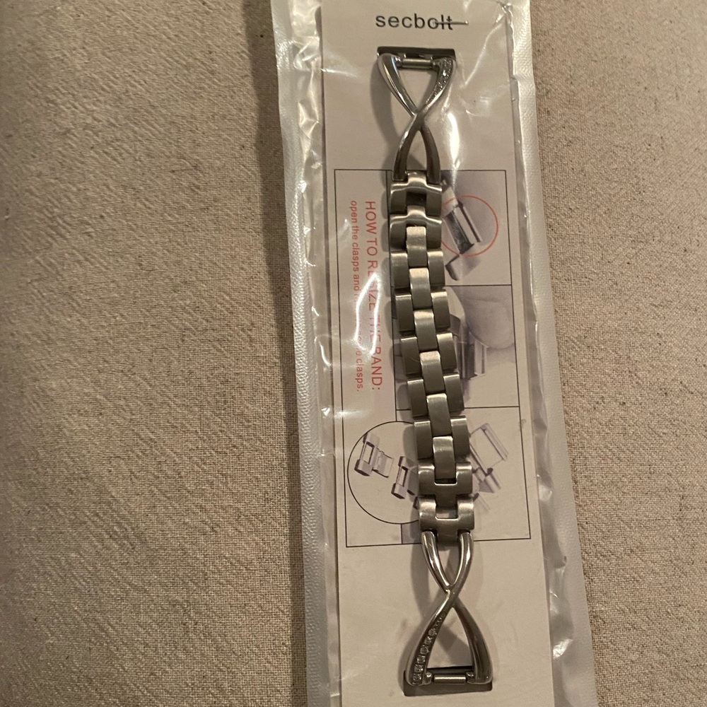 NWT Adjustable Apple Watch Band - Picture 5 of 5